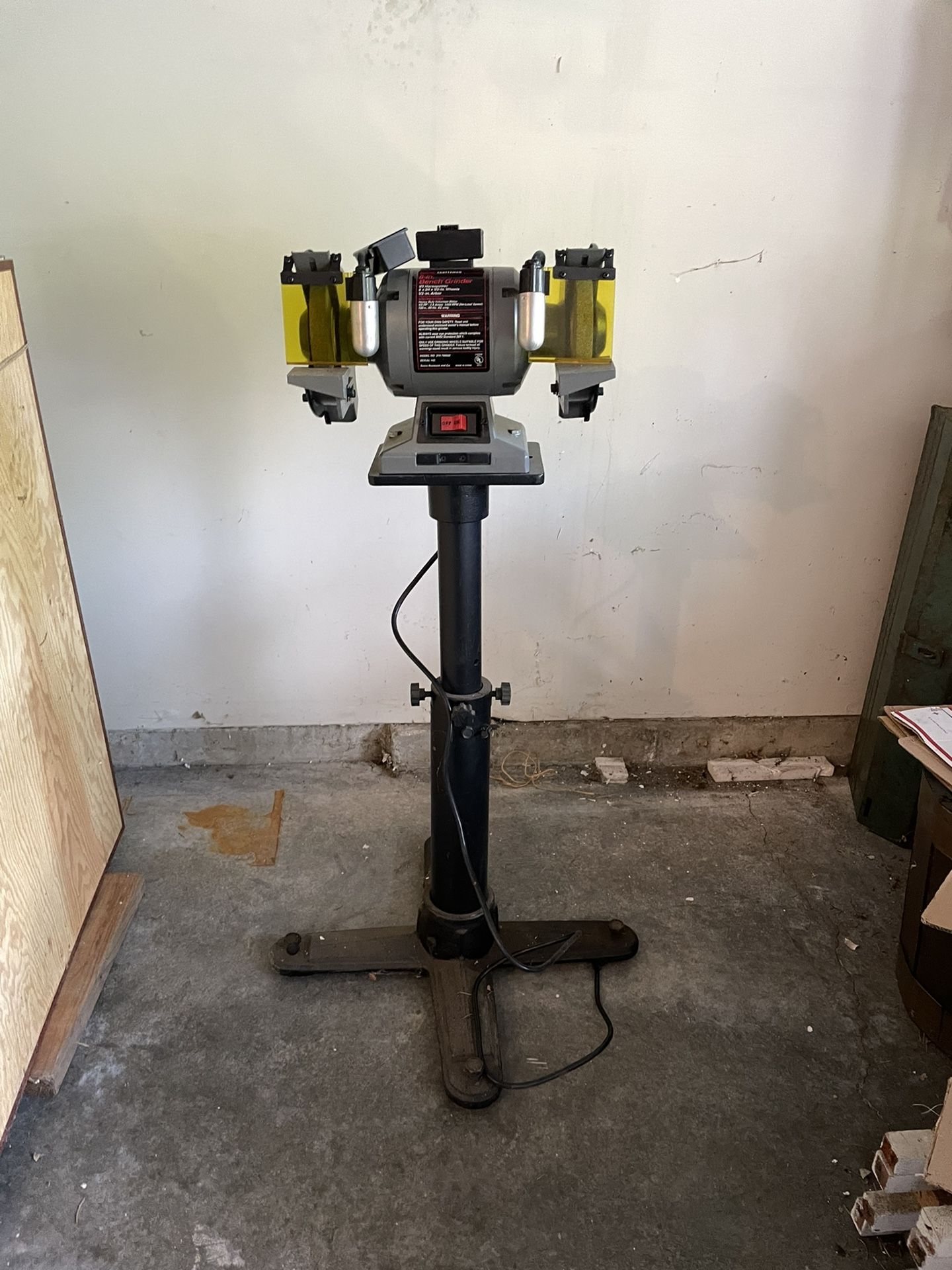 Craftsman 6 inch Bench Grinder Tools & Machinery