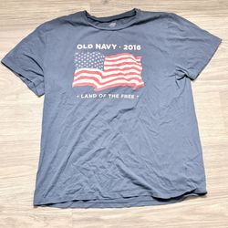 Old navy T-shirt