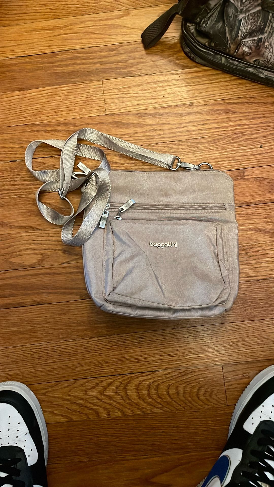 Baggallini bag