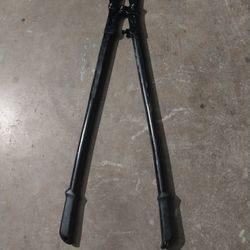 USA  Kating  Bolt Like New  Never Bine Used  ( Condition Good  )