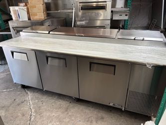 3 Door Refrigerated Pizza Prep Table True TPP-93 Raised Rail Topping Station #5288