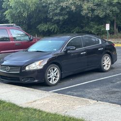 Nissan Maxima 2011