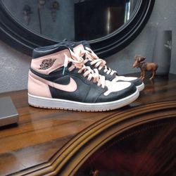 Air Jordan 1 Crimson Tint Size 10.5 