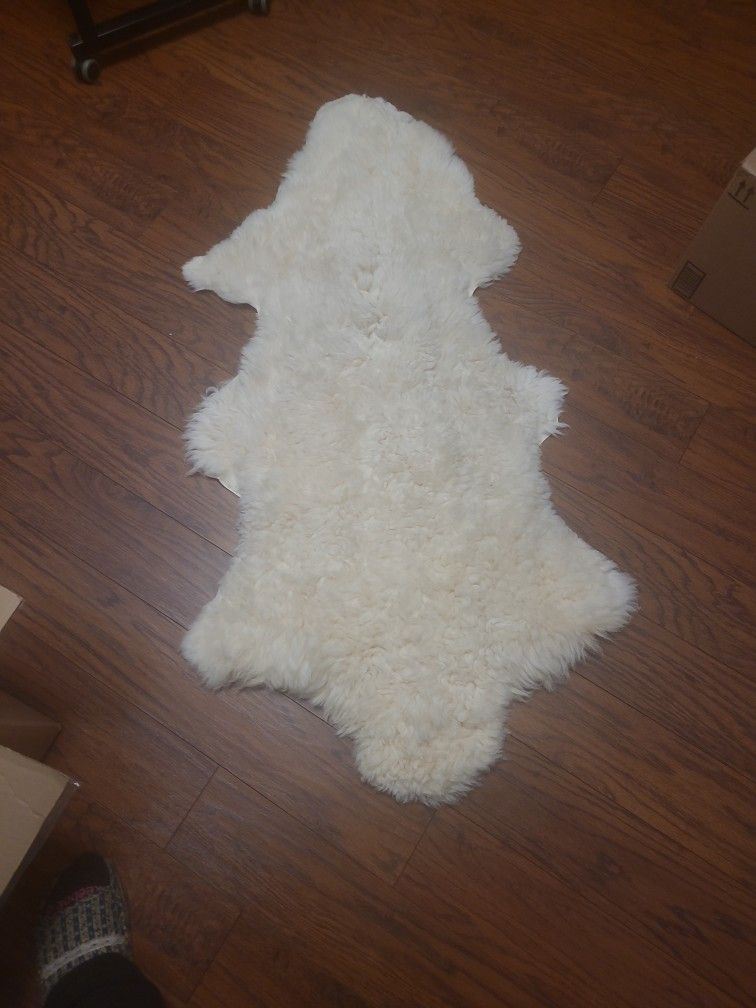 Real Ivory White Sheepskin Rug Single Pelt Genuine Sheep Skin Soft Fur, 4 X 2