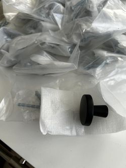 24 Kitchen Cabinets Knobs