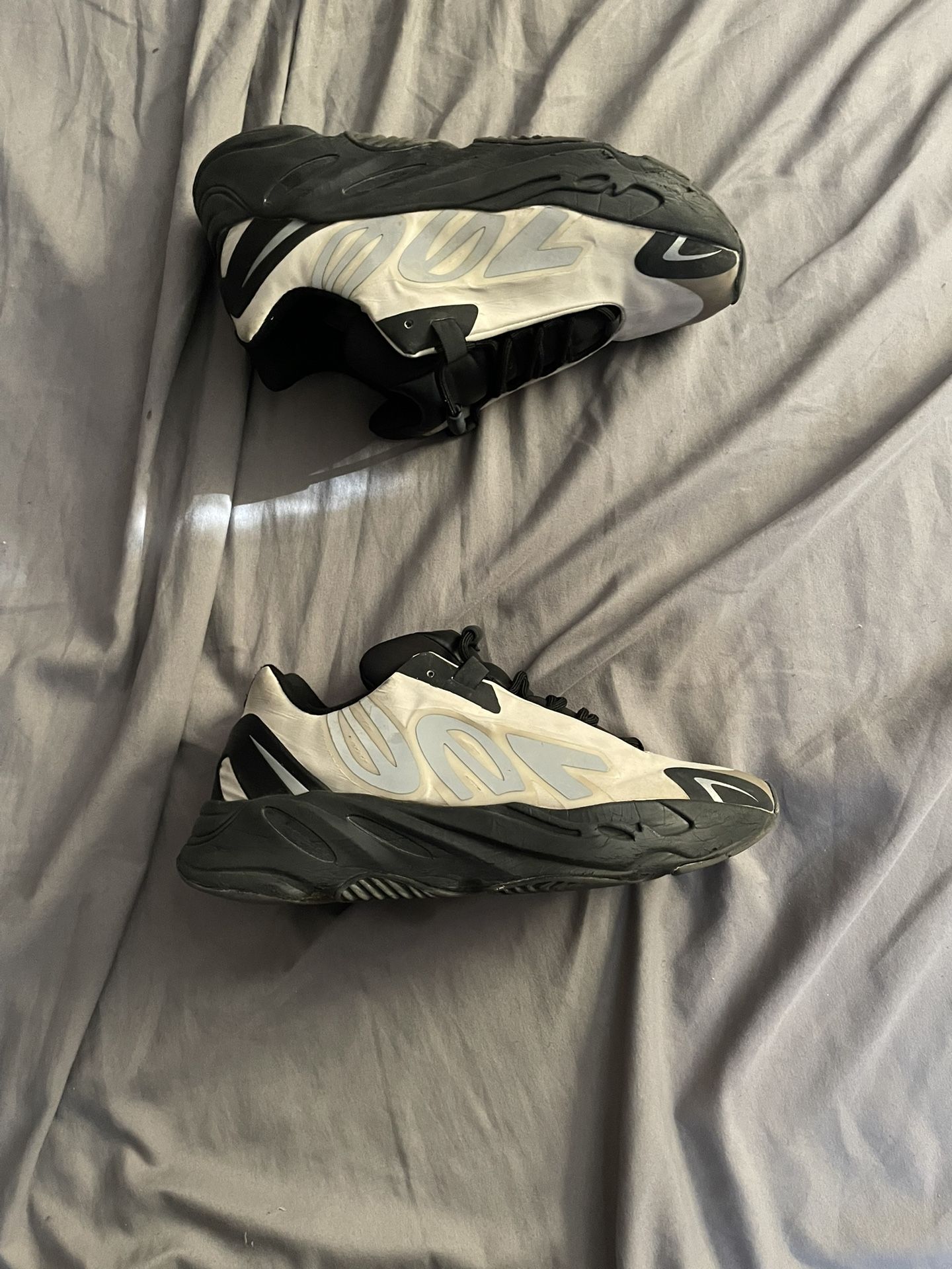 Adidas Yeezy 700 MNVN Bone