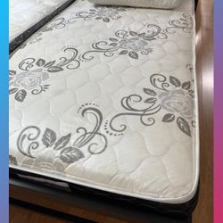 Twin size mattress / Colchón