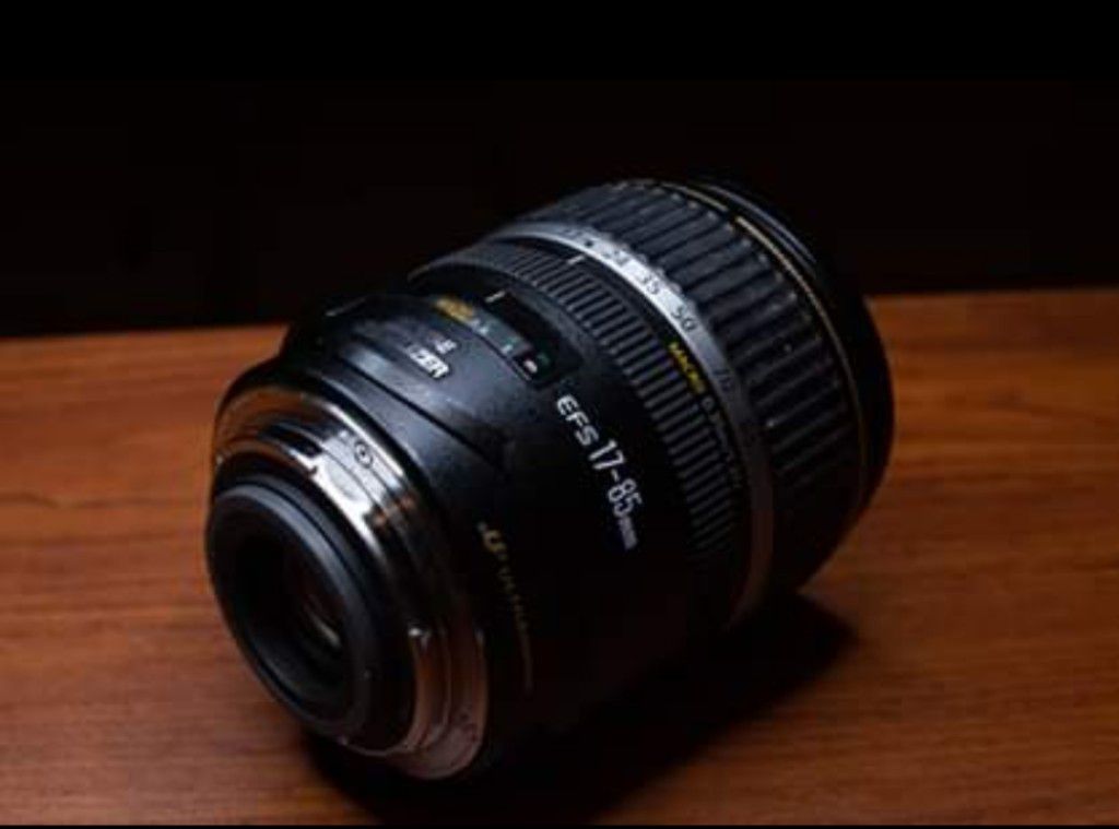 Canon 17-85mm efs lens