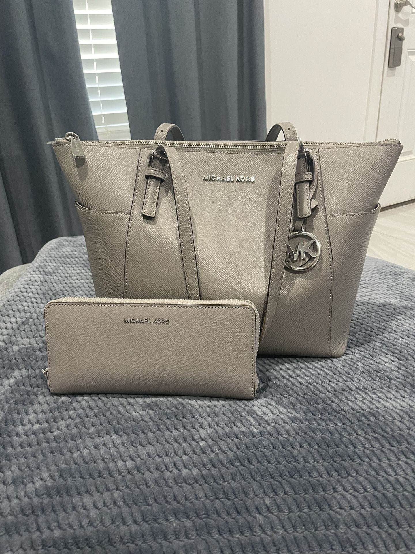 Michael Kors Handbag/wallet