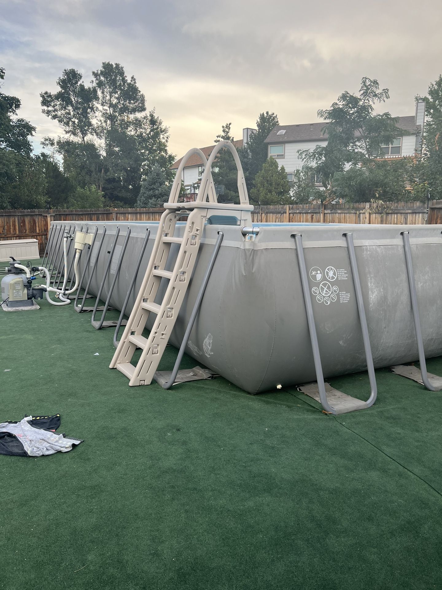 Intex 16 x 32 x 52 Pool for Sale in Colorado Springs, CO OfferUp