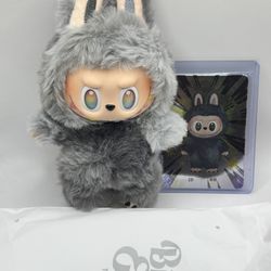 POP MART – The Monsters “Big into Energy” Vinyl Plush Pendant (Secret / Gray)