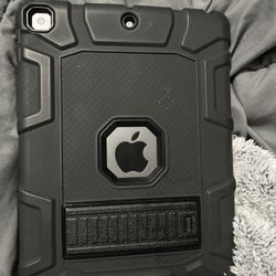 ipad 9th gen and apple watch series 7 