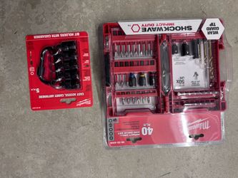 🔥 BRAND NEW MILWAUKEE 40-PC SHOCKWAVE BIT SET & CARABINER BUNDLE 🛠️ (FIRM)