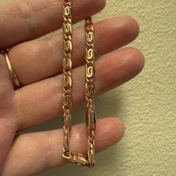 Gold bracelet 
