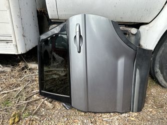 2012-2019  Range Rover Evoque Rear Left Driver Size Door  OEM  