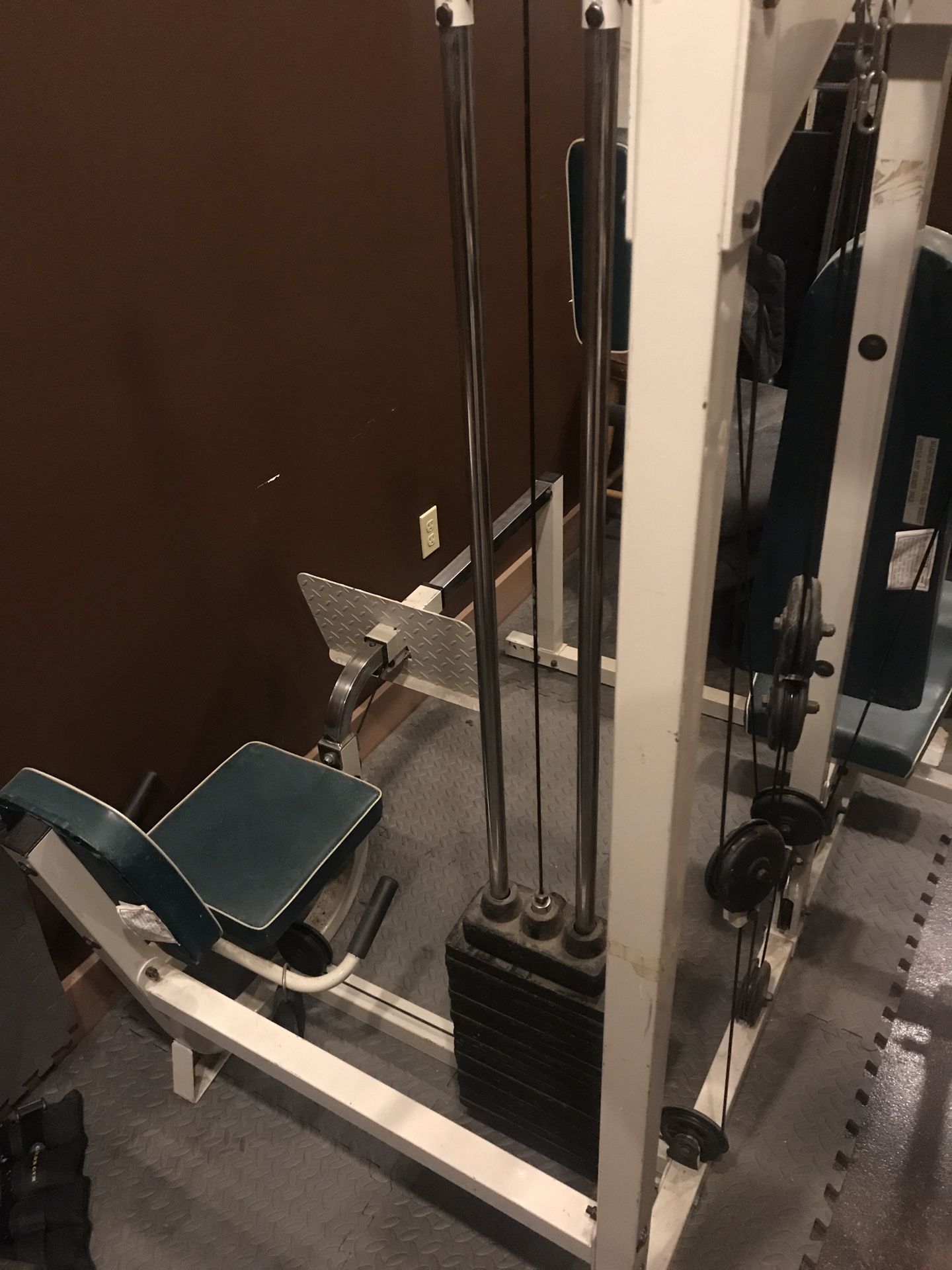 Gold’s Gym Home Gym Competitor Series Vintage in great shape! for Sale