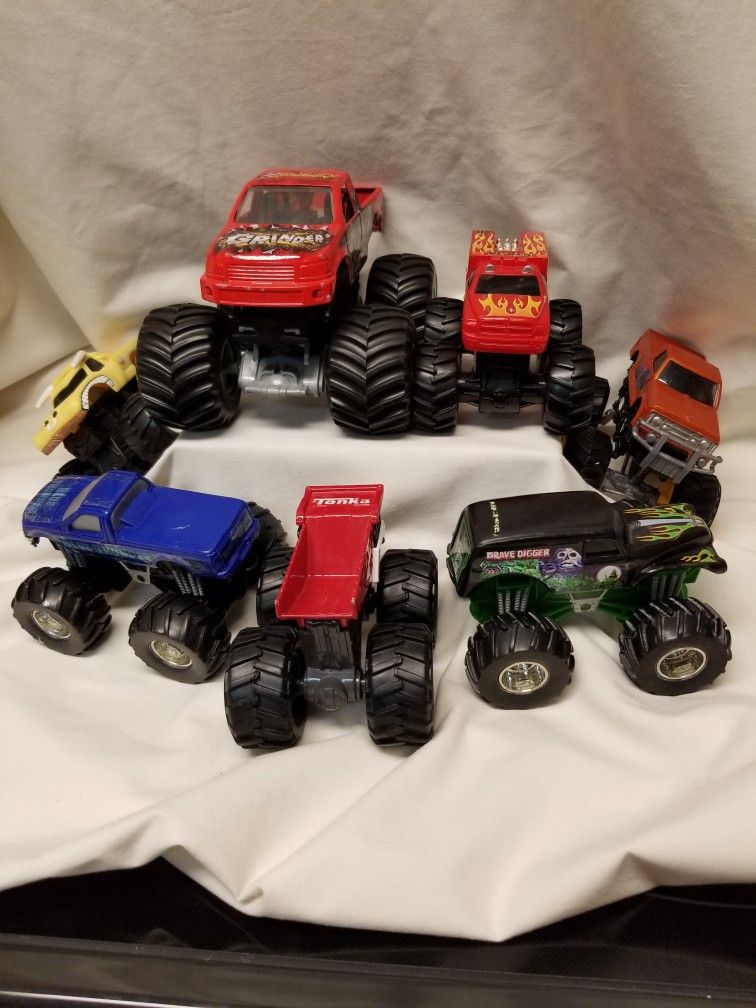 7 Toy Monster  Trucks 
