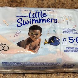 Little Swimmers Size 5/6