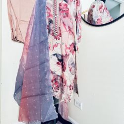 Pakistani Shalwar Kameez