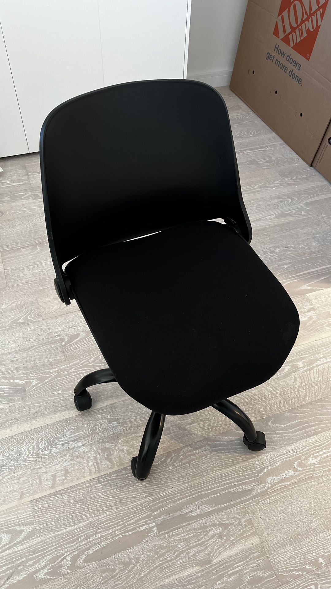 Foldable small Office chair 