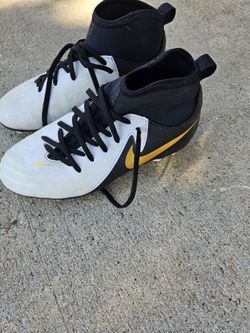 Nike Boys Soccer Cleats