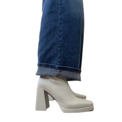 NASTY GAL white square toe platform boots 🤍 