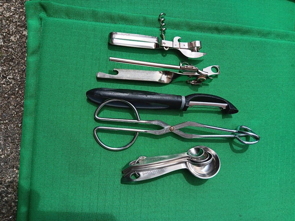 Kitchen 5 Items For 5$