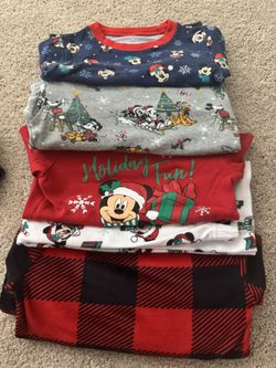 Christmas Pj’s / Ginger Man / Mickey Mouse 4/4t