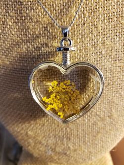 Yellow flower pendant necklace