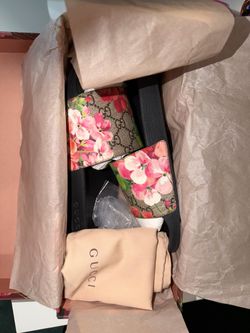 Gucci sandals (women)