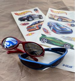 vintage hot wheels glasses and sticker pack