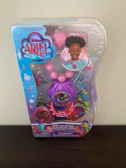 Disney Ariel Singing Ocean Glow Necklace