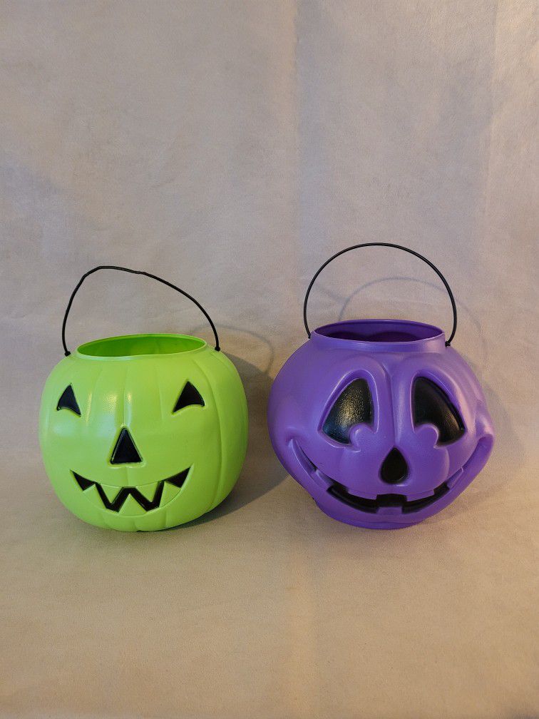 🎃 Pair of Cute and Bright Halloween Candy Buckets 🍬 