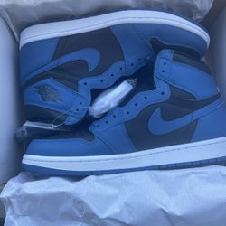 Nike Air Jordan 1 Retro Dark Marina Blue Size 10.5