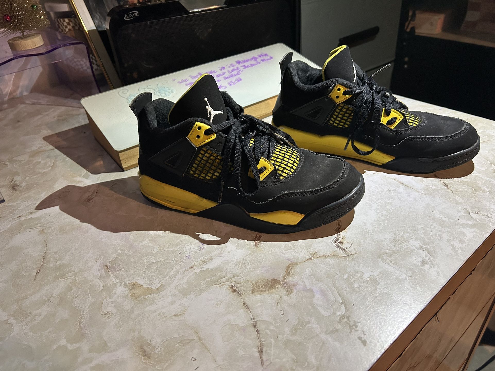 Nike Air Jordan 4 Retro "Thunder"