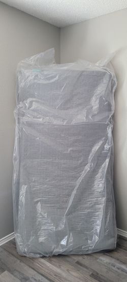 Twin mattress