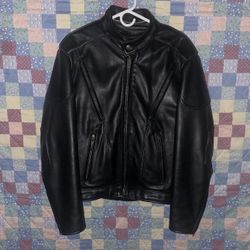 Fox Creek Leather Motorcycle Jacket  Mens Size 40 zip and snap Removable Liner