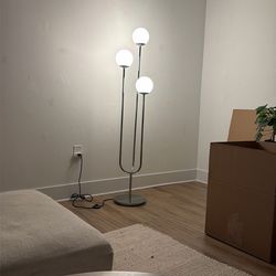 Floor lamp