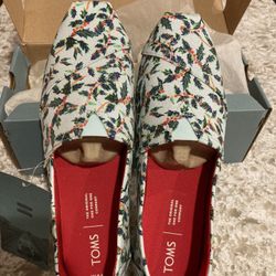 TOMS NIB Size 8 1/2