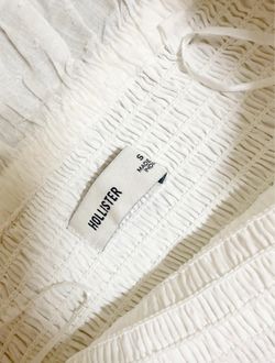 Hollister White Smocked Top Size Small