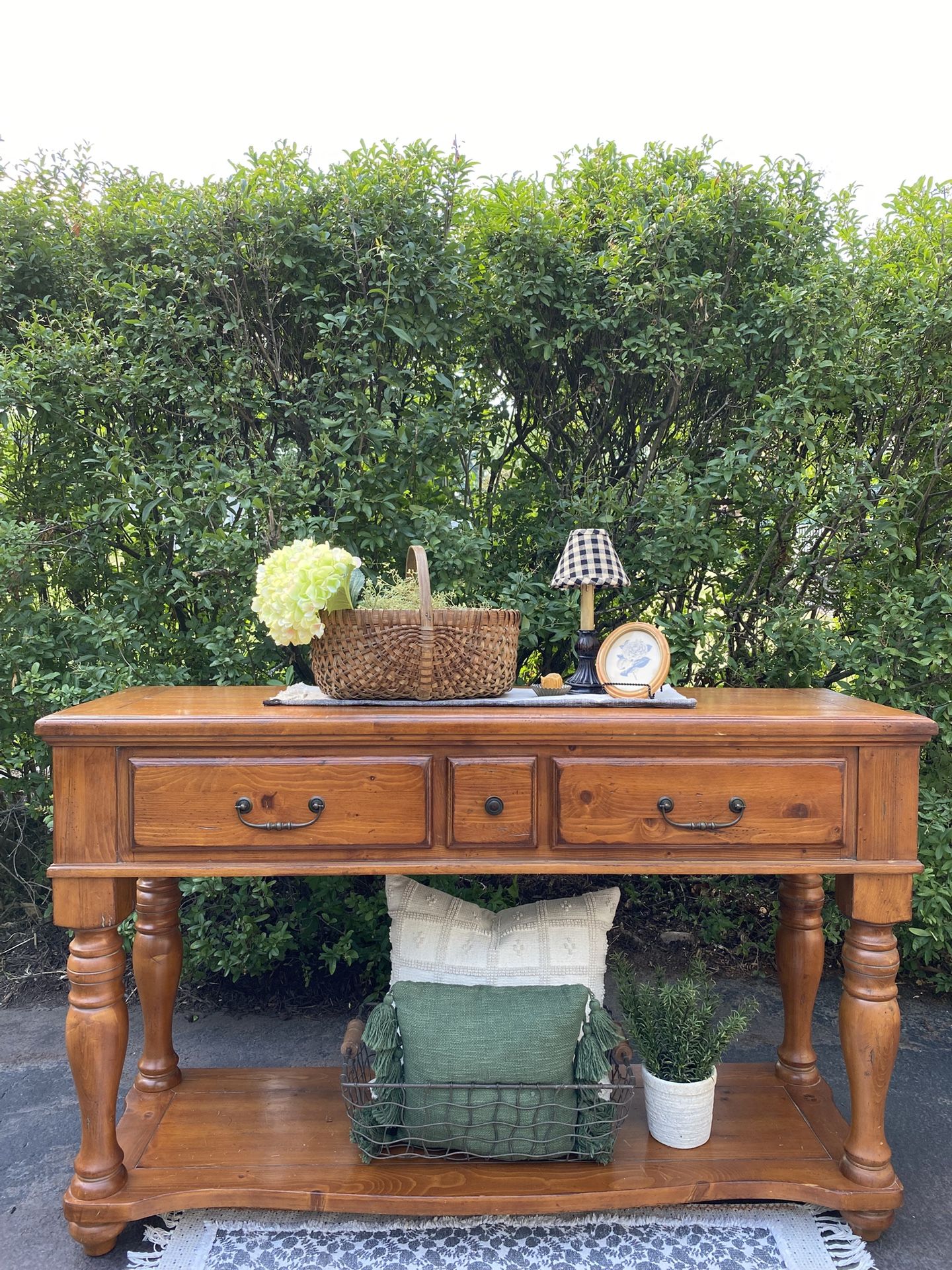 Solid Wood Entry/Sofa Table