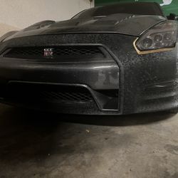 Nissan GT-R Parts For sale