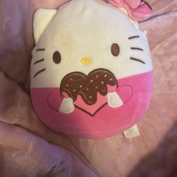 hello kitty plushy 