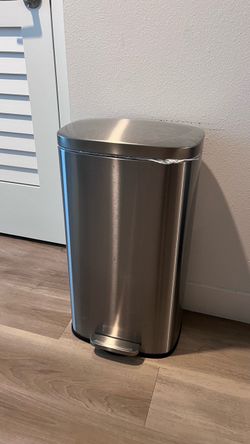 Soft Close Hands Free Stainless Steel Trash Can