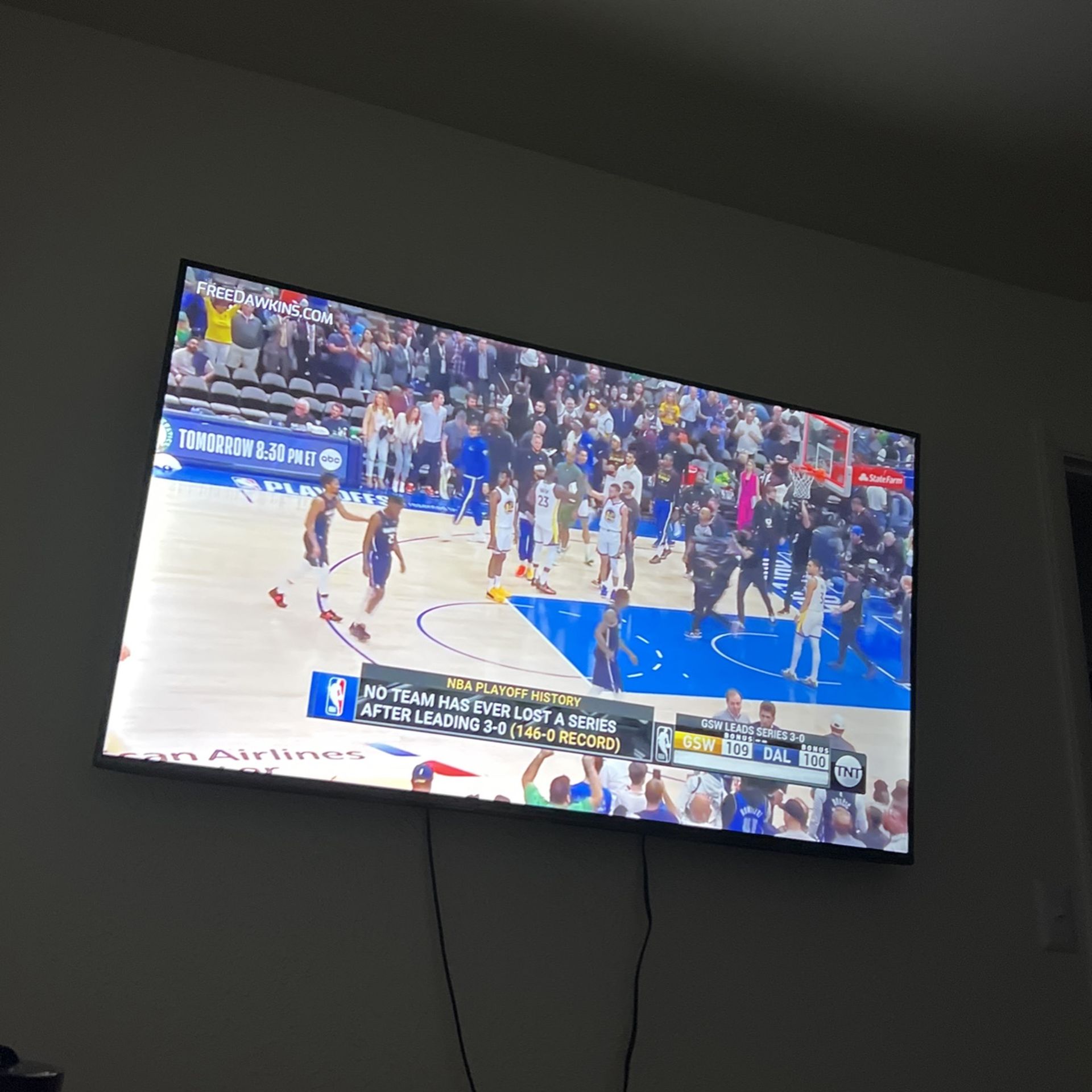 Hisense 55’ Inch Tv / Mount
