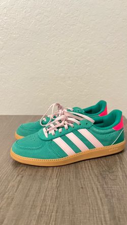 Adidas Sneakers – Women’s Size 4.5 – Teal/Pink – Great Condition