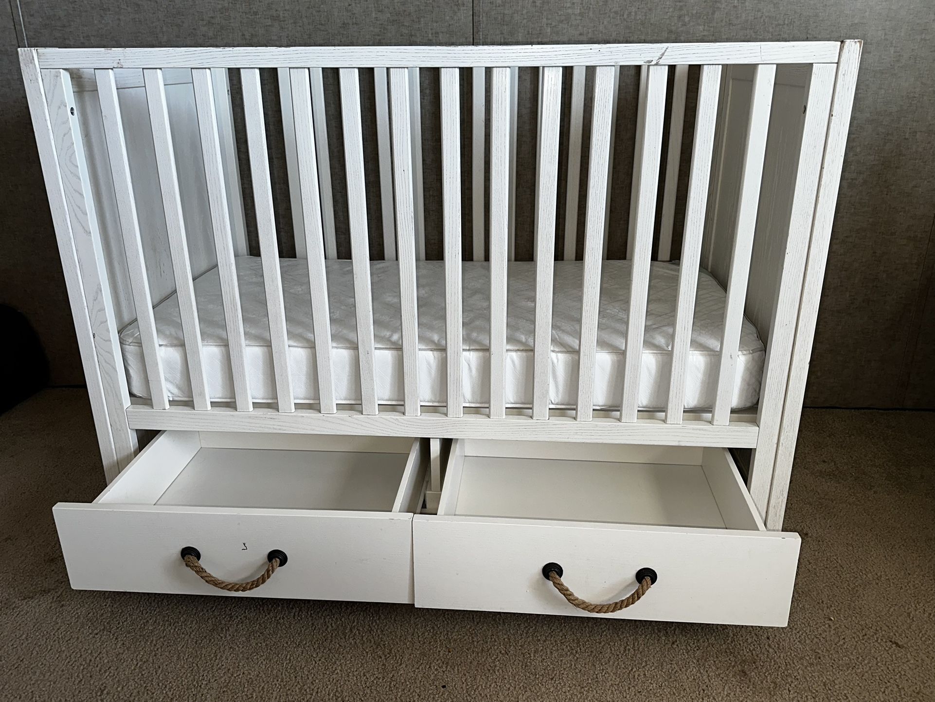 Baby Crib/toddler Bed