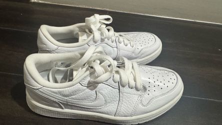 Nike white Size 4.5
