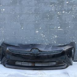 2019-2022 toyota prius LE front bumper