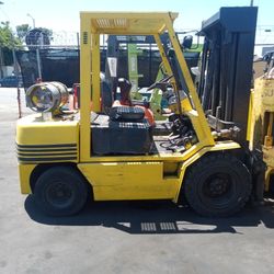 6,000 LBS Komatsu Forklift 